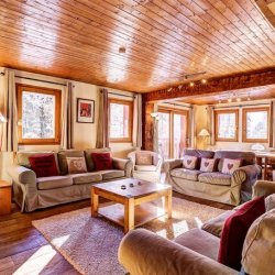 The liviing are with a fireplace in Chalet Veronica Meribel