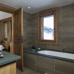 One of Luxury bathrooms in Chalet Lapin Blanc Meribel