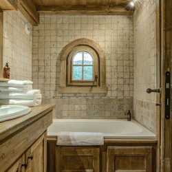 One of the ensuite Bathrooms in Chalet Amarena Meribel