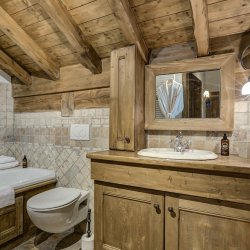 A Bathroom in Chalet Amarena in Meribel