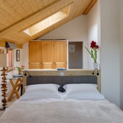 A bedroom in Chalet Le Yeti, Meribel
