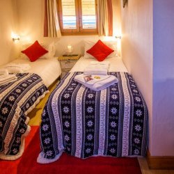 The Twin bedroom in Chalet Snowbel Meribel
