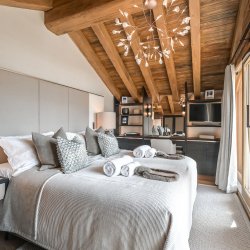 A luxury Bedroom in Chalet Infusion Meribel Village