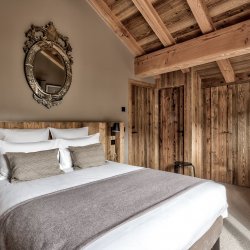 One of the very comfortable bedrooms in Chalet Bergeronnette Meribel Nantgerel