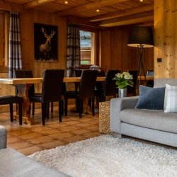 TheLiving and dining area in Chalet Blanchot Meribel