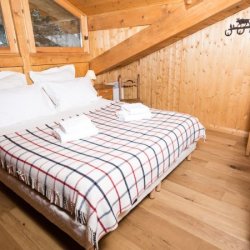 A Double bedroom in Chalet Oursons La Tania