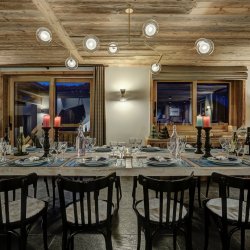 The dining area in Chalet Bergeronnette Meribel Nantgerel