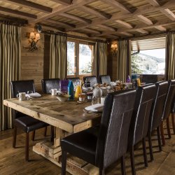 The dining area in Chalet Lapin Blanc Meribel