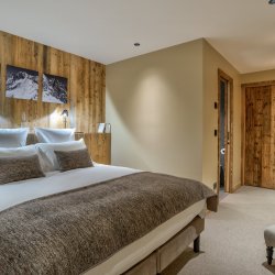 One of the Spacious bedrooms in Chalet Bergeronnette Meribel Nantgerel