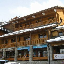 The exterior of Residence Arolaz in Meribel