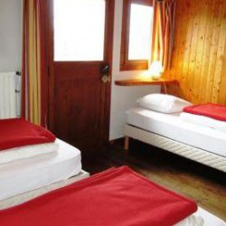 Triple bedroom in Chalet Altitude 1600 in Meribel