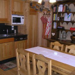 Dining area of apartment Cristal in Meribel