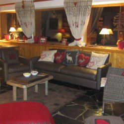 Comfy living area in in Chalet La Fugue Meribel