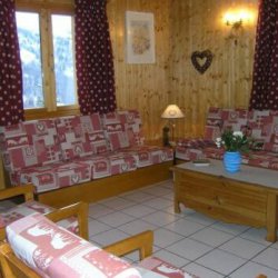 The spacious living area in Chalet Vent de Galerne in Meribel