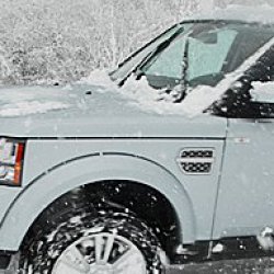 Land Rover in the Snow