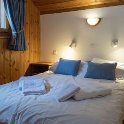 A Double Bedroom in Apartment Jardin in Meribel Morel
