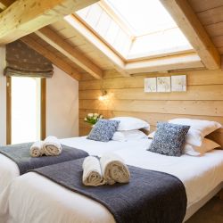 Twin bedroom in Chalet Les Sauges Meribel Les Allues