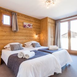 Twin bedroom in Chalet Les Sauges Meribel Les Allues